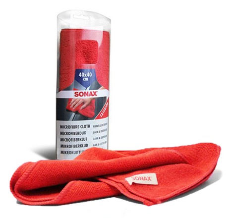 Microfiber cloth for cleaning polish/wax residues
