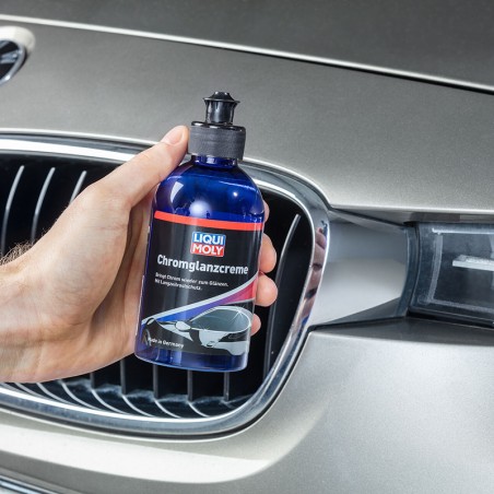 For cleaning chrome and decorative metal parts of cars, motorcycles and bicycles.